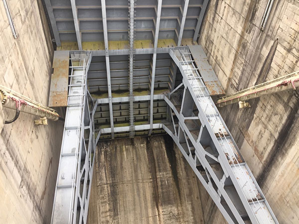 ���׻��T(m��n)